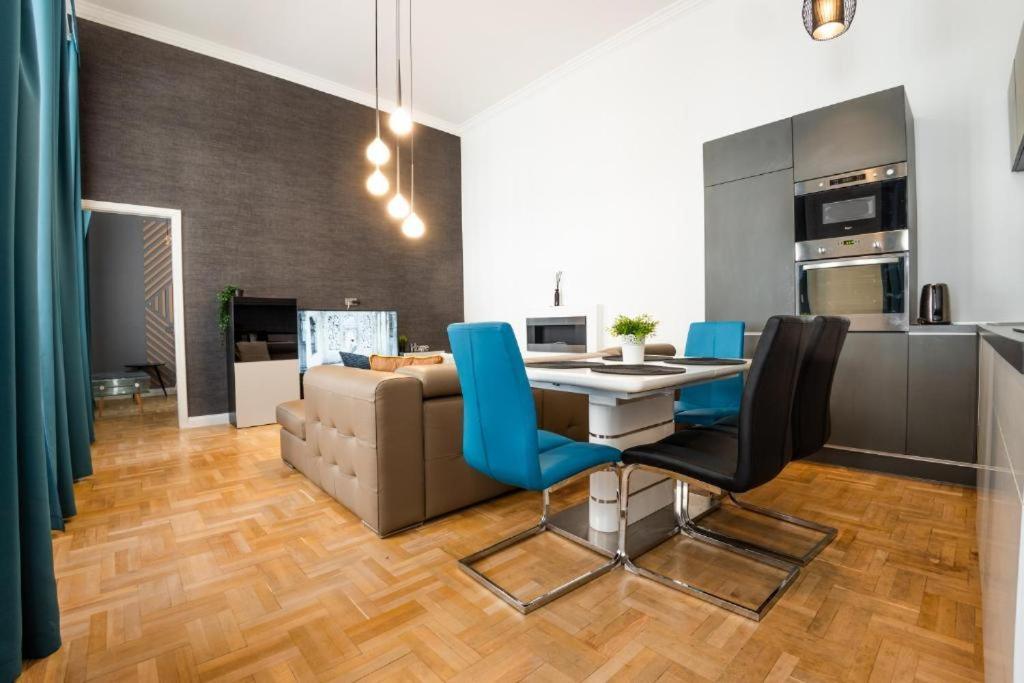Deluxe Quentin Home Next To The Fashion Street 부다페스트 외부 사진